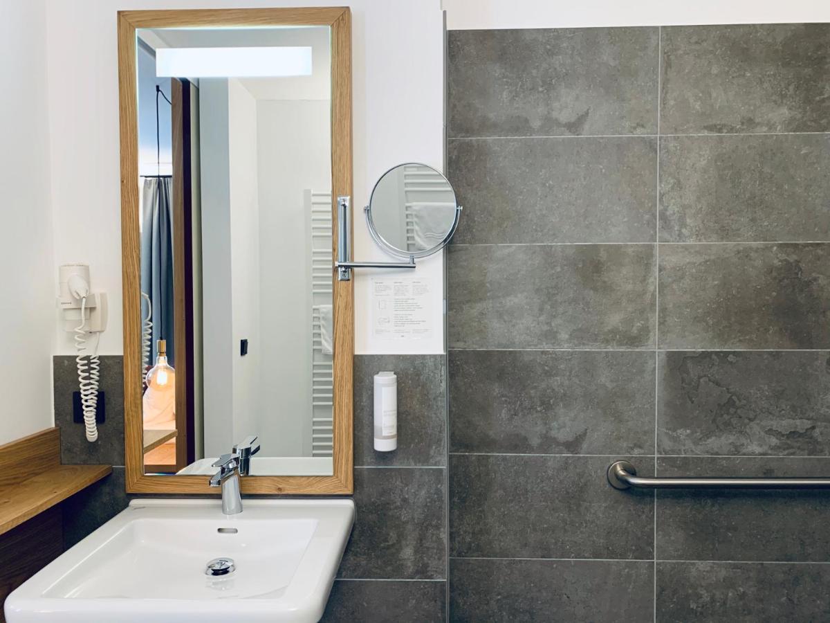 Stadthotel Kachelofen Krumbach Dış mekan fotoğraf