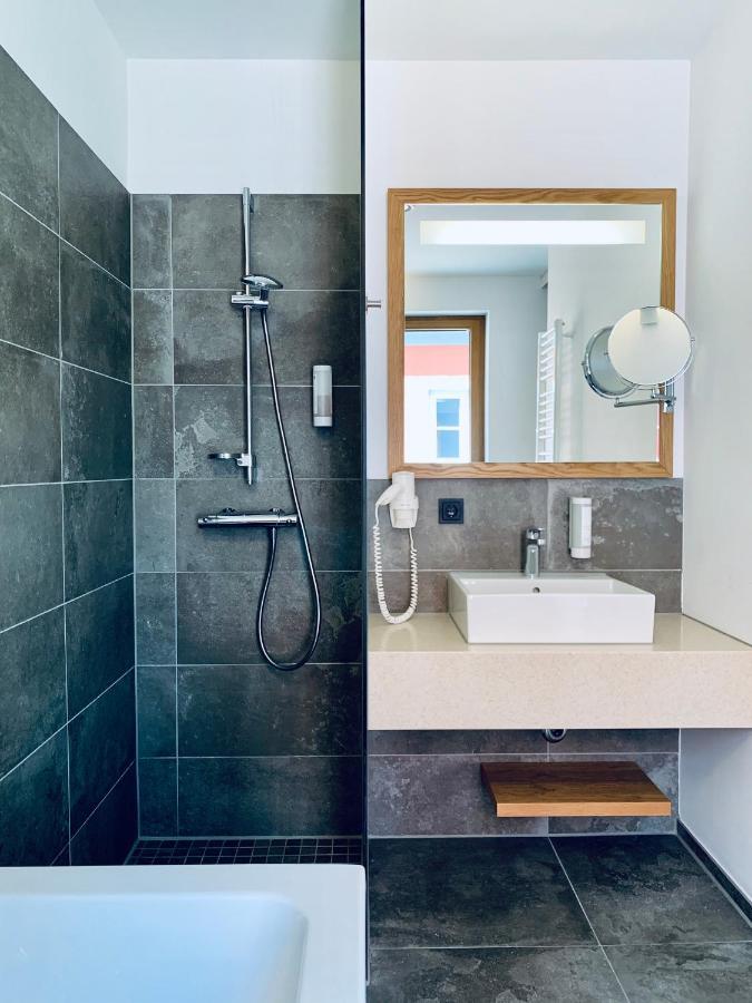 Stadthotel Kachelofen Krumbach Dış mekan fotoğraf